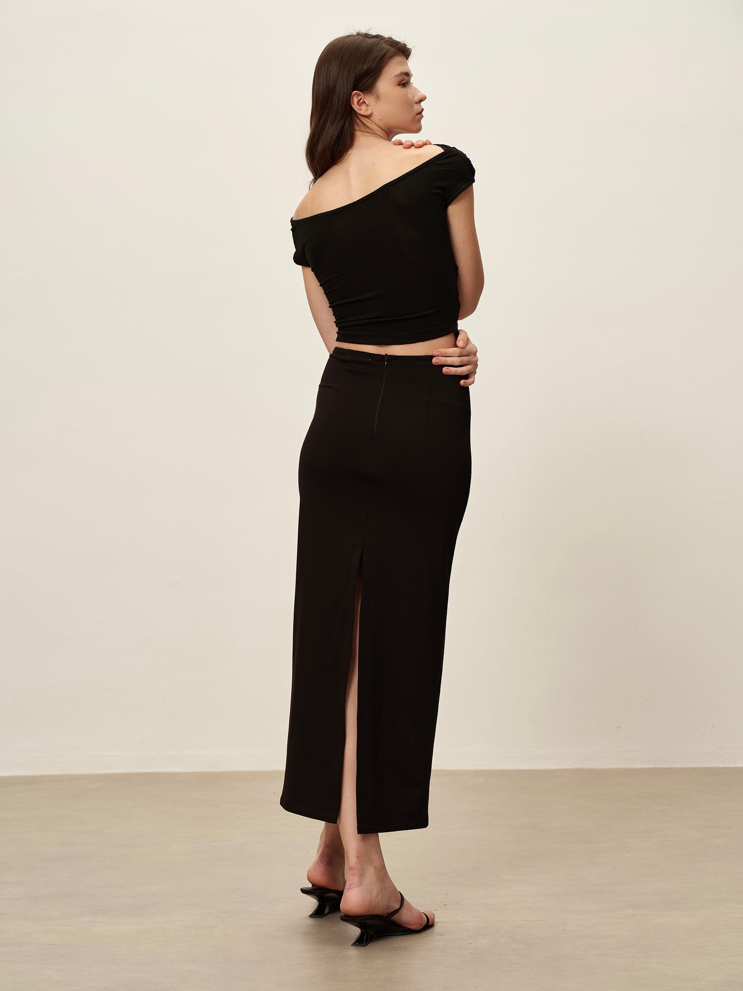 Black One Shoulder Pleated Mesh T-shirt
