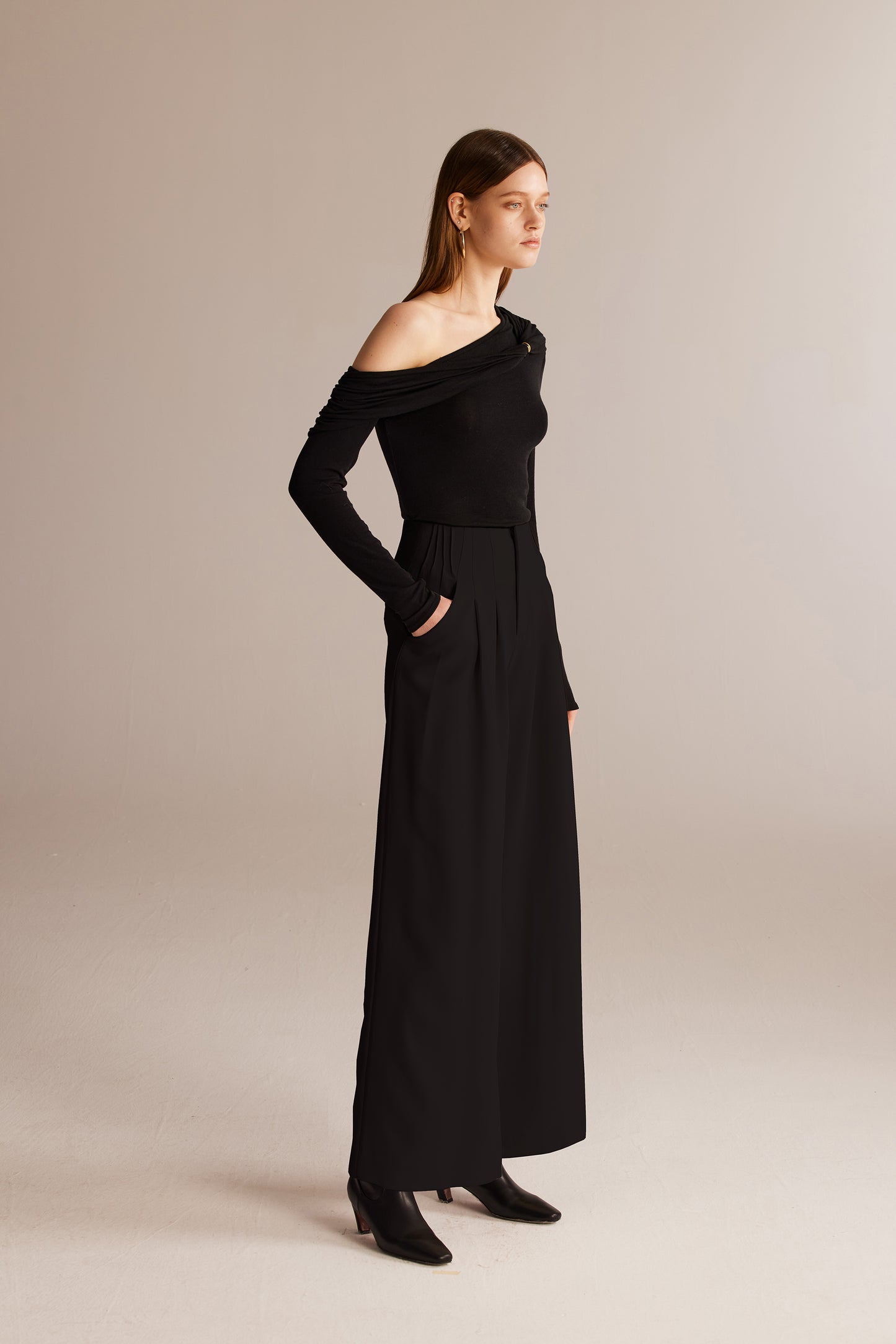 Black One-Shoulder Pleated Metal Button Knitted Top