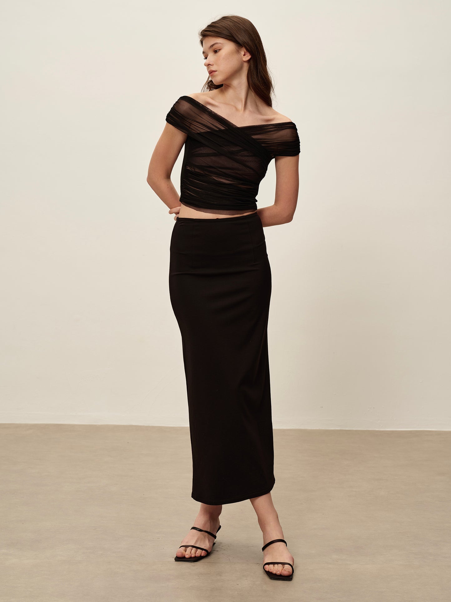 Black One Shoulder Pleated Mesh T-shirt