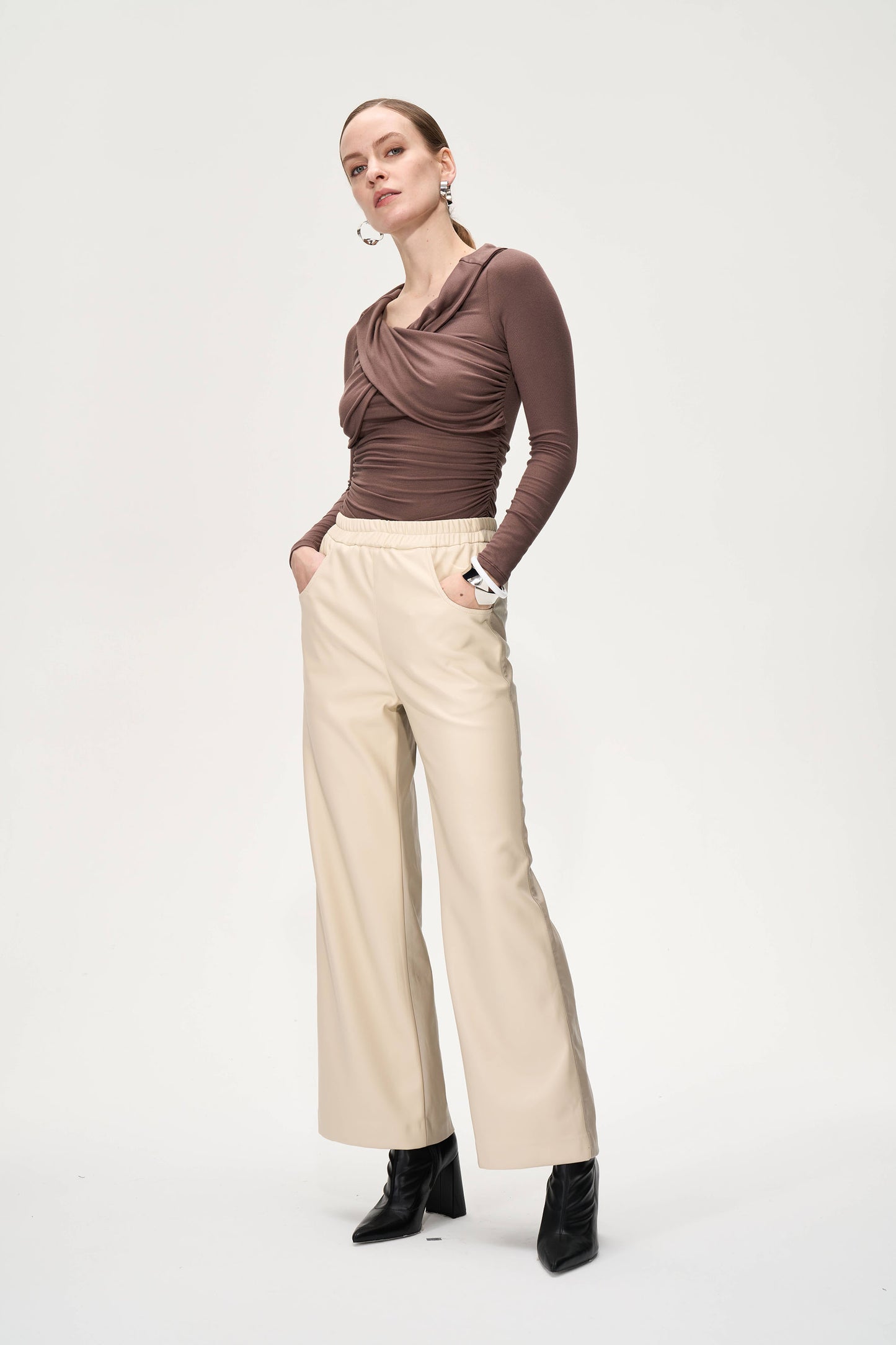 Elastic Straight-leg  Leather Pants
