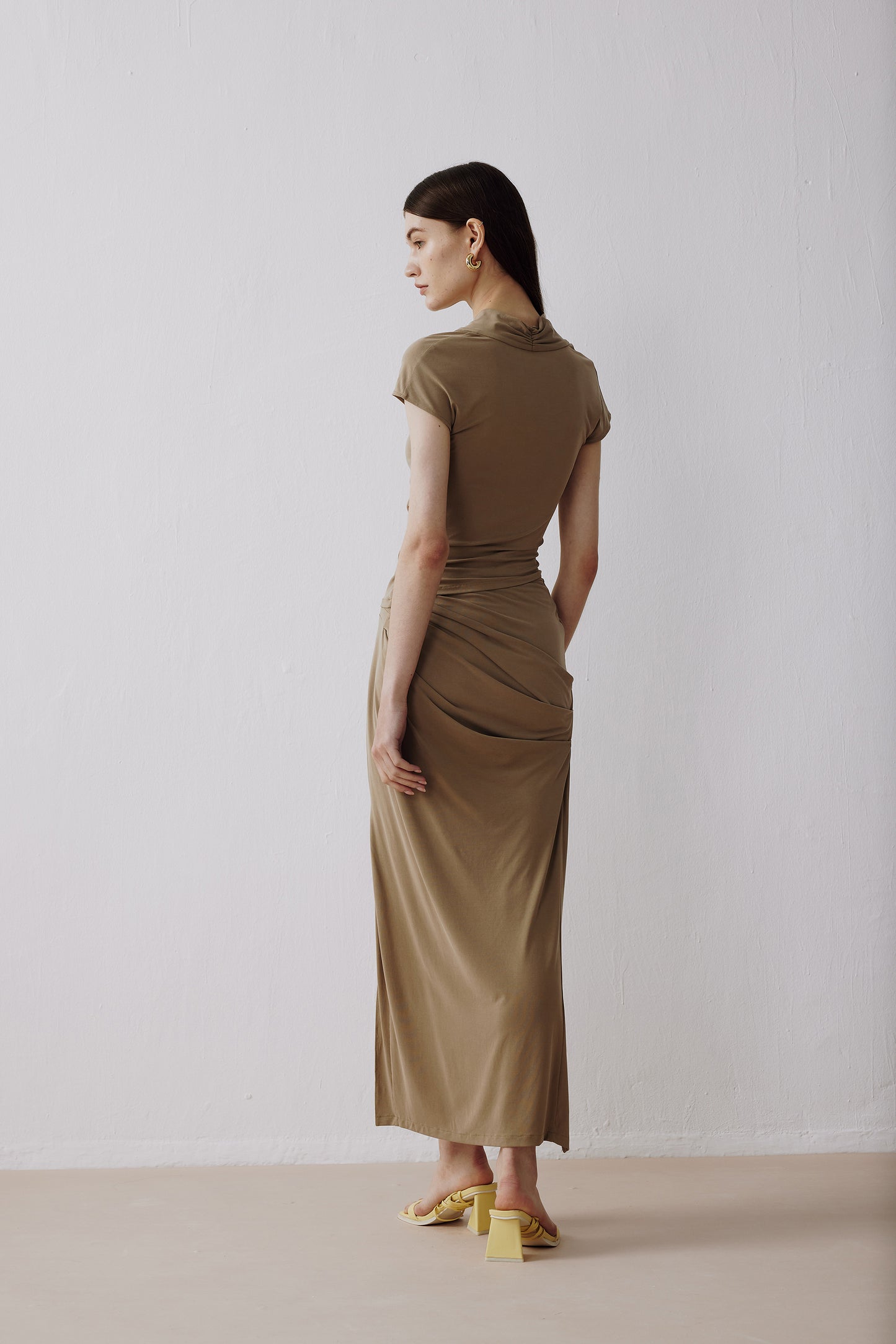 Ripped Pleats Top Brown